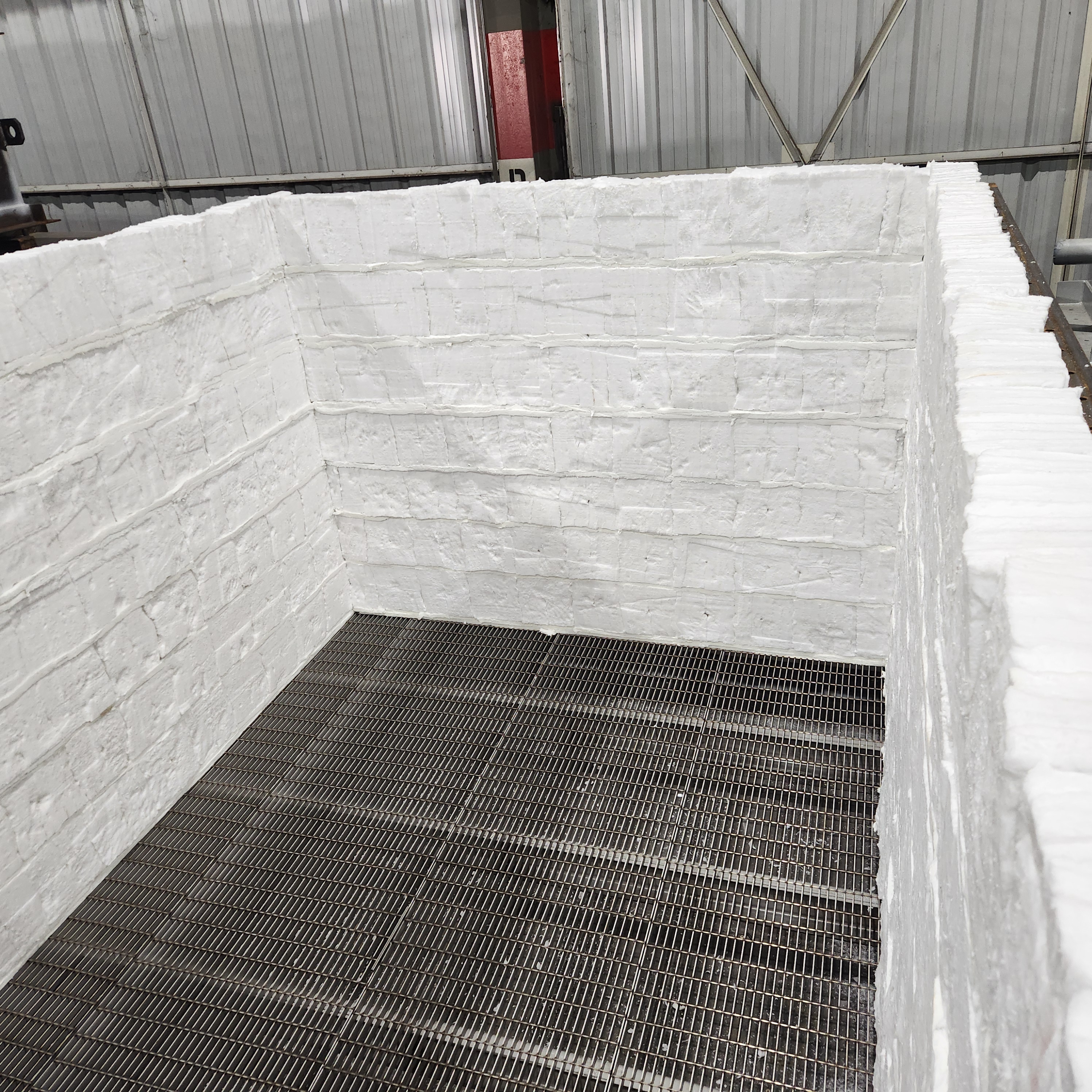 Ceramic fiber lining installation